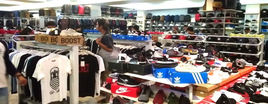 Outlet Biru Jogja: Tempat Berbelanja Murah Favorit Mahasiswa Baru