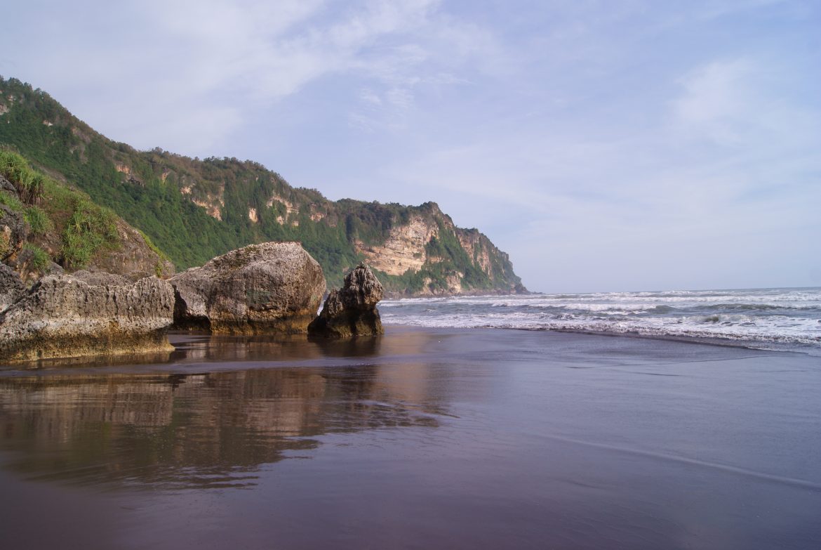 Mitos dan Sejarah Pantai Parangtritis  di Yogyakarta  