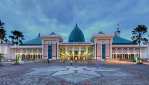 Masjid Nasional Al Akbar - Surabaya (www.gomuslim.co.id)