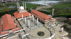 Masjid Agung Jawa Tengah (travel.tribunnews.com)