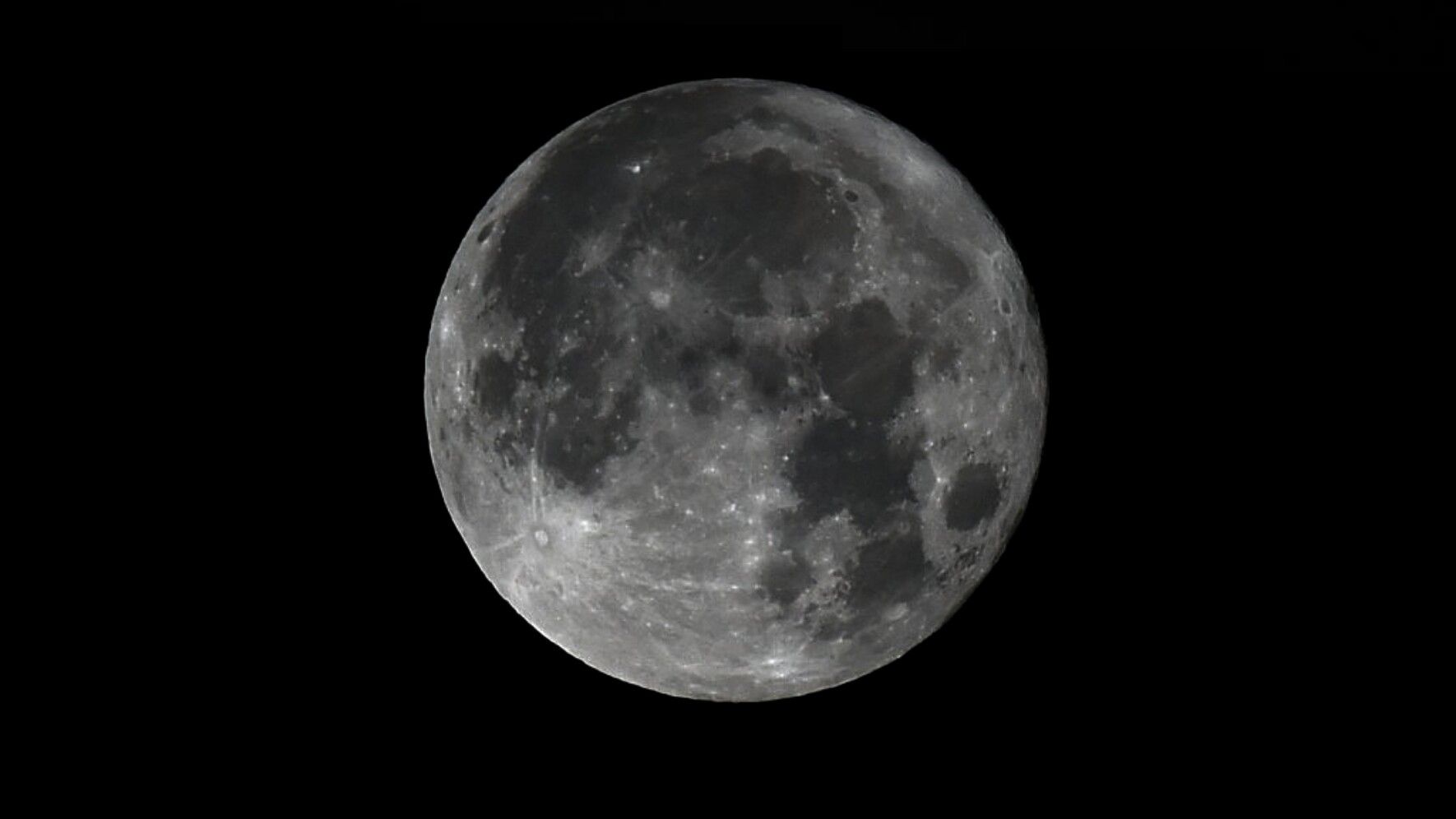 Catat Tanggalnya, Fenomena Langka Gerhana Bulan Penumbra ...