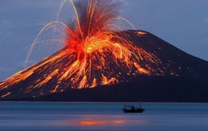 Anak Krakatau Erupsi