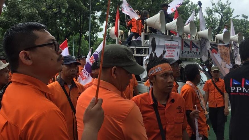 Demo Ratusan Karyawan Pos di Kantor Menteri BUMN, Ada Apa ...