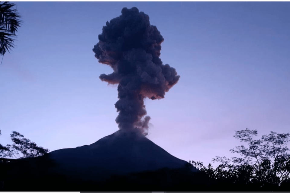 Erupsi Gunung Merapi 