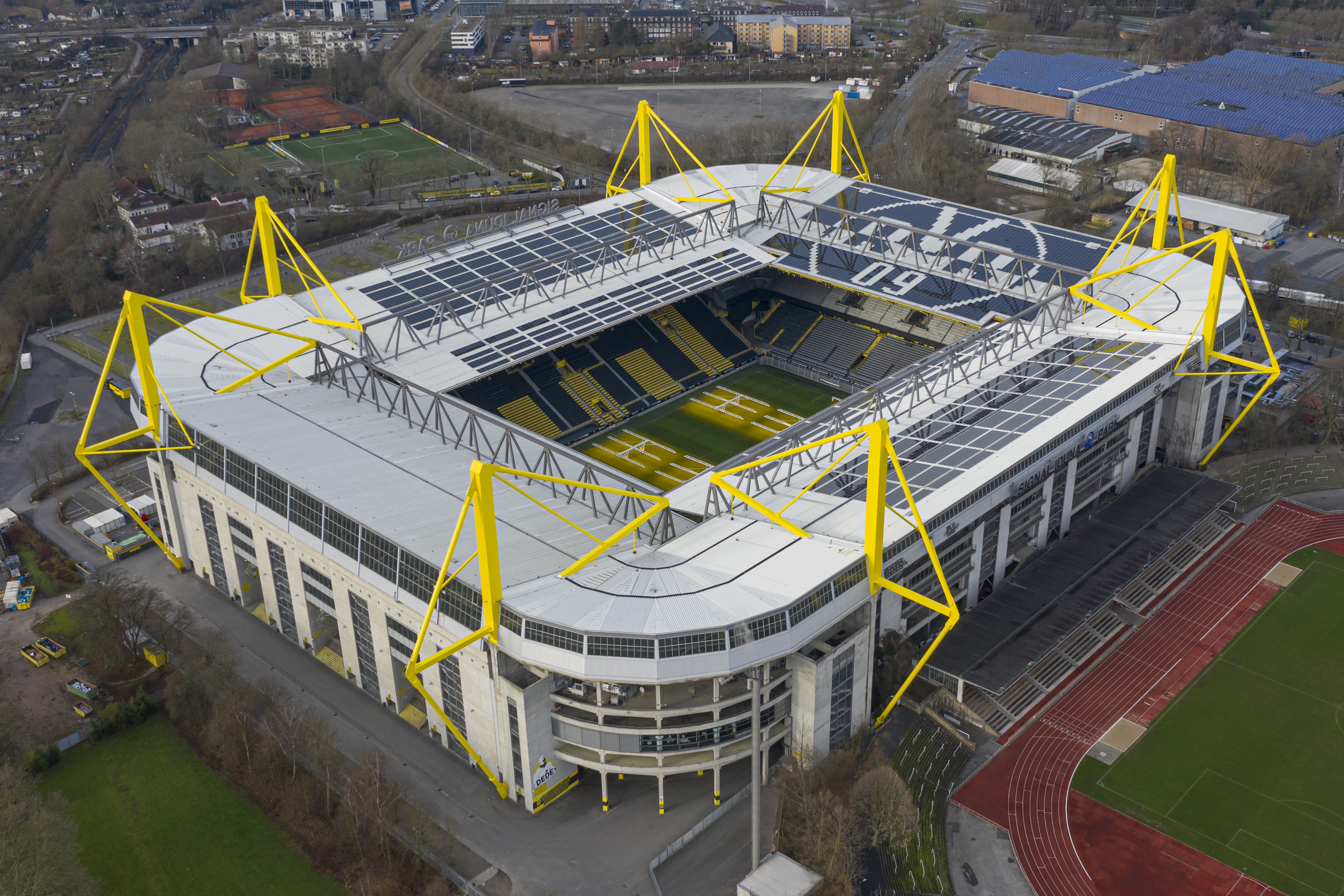 Bantu Tangani Covid-19, Borussia Dortmund Buka Stadion ...