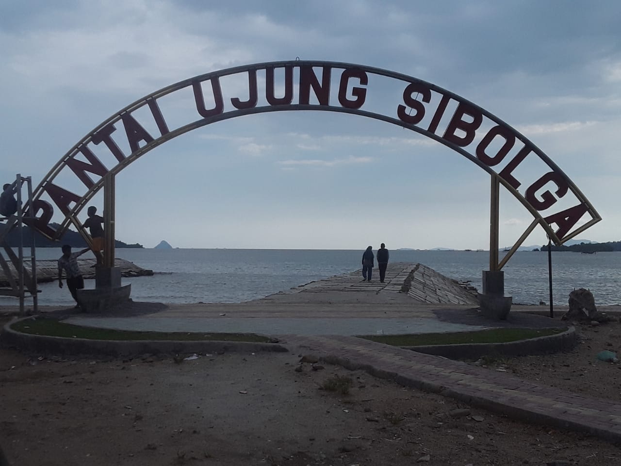 Berkunjung ke Pantai Ujung Sibolga di Simare-Mare, Pantai ...