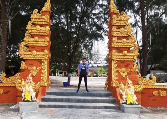 Pesona Pantai Bali Lestari di Pantai Cermin Kanan, Bali ...