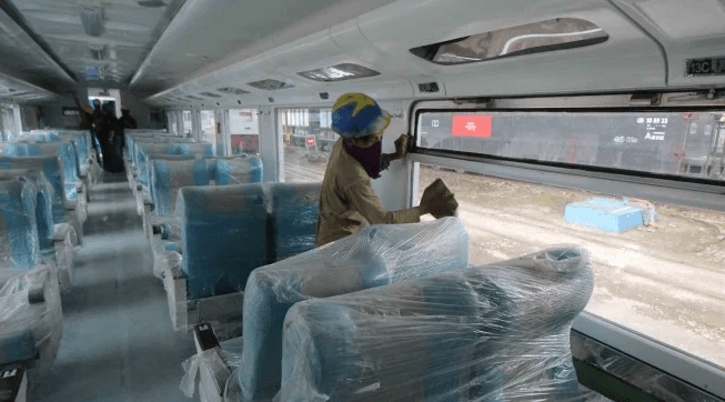 Kereta Api Luar Biasa
