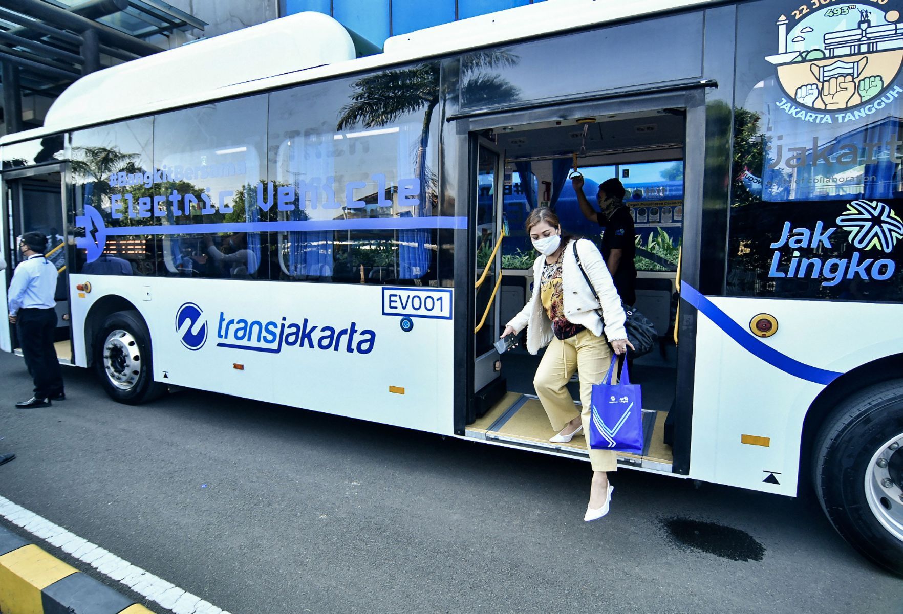 Transjakarta akan Gunakan Bus Listrik  BYD Buatan  China  